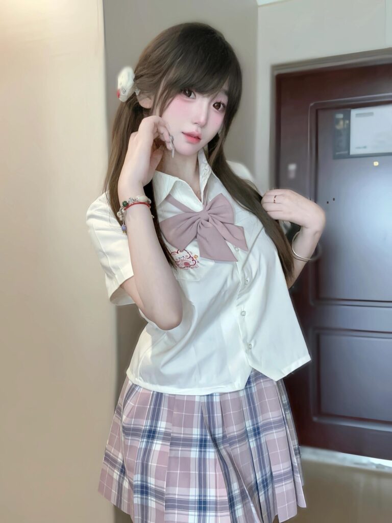 A04年宝(贝)兔(极品童颜巨乳嫩货学生兼职)
