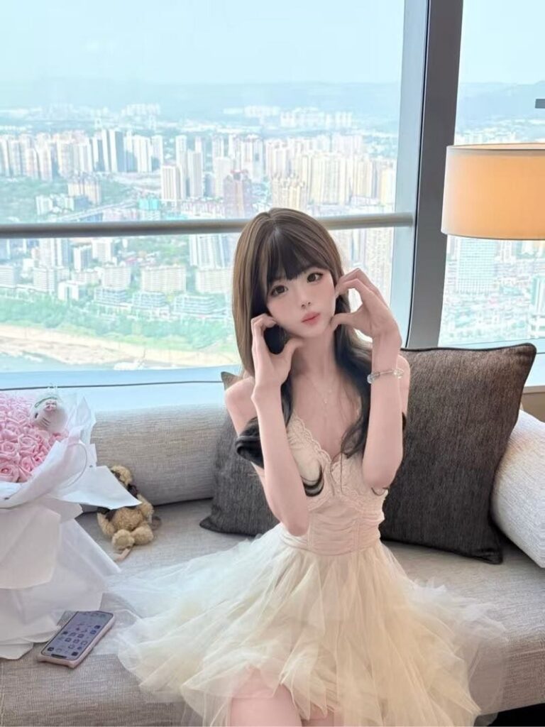 S王小雨 06年 嫩妹兼职 刚下海 可外卖 可叶 可舌吻