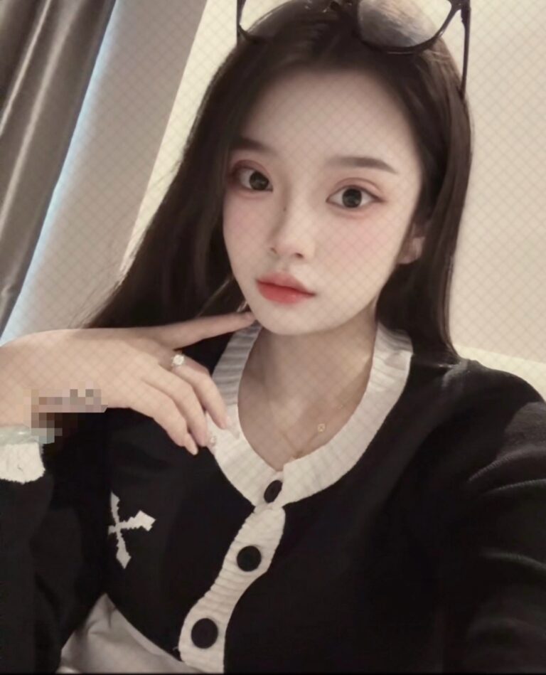 A06年小七：(舌吻，69，无桃)