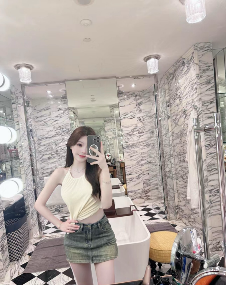 A林苗苗极品00后服务一流可✌只外卖