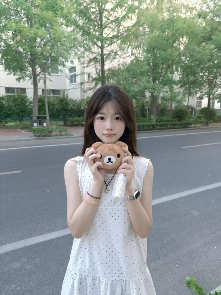 A 07年 小灵 身高159 听话乖巧 嫩妹 三点粉 可舌吻 69 可外卖